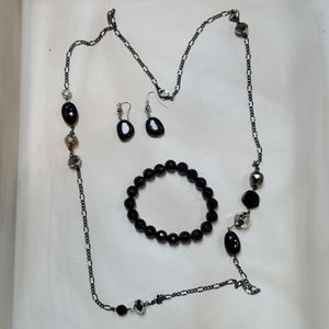 Necklace, earrings and bracelet set